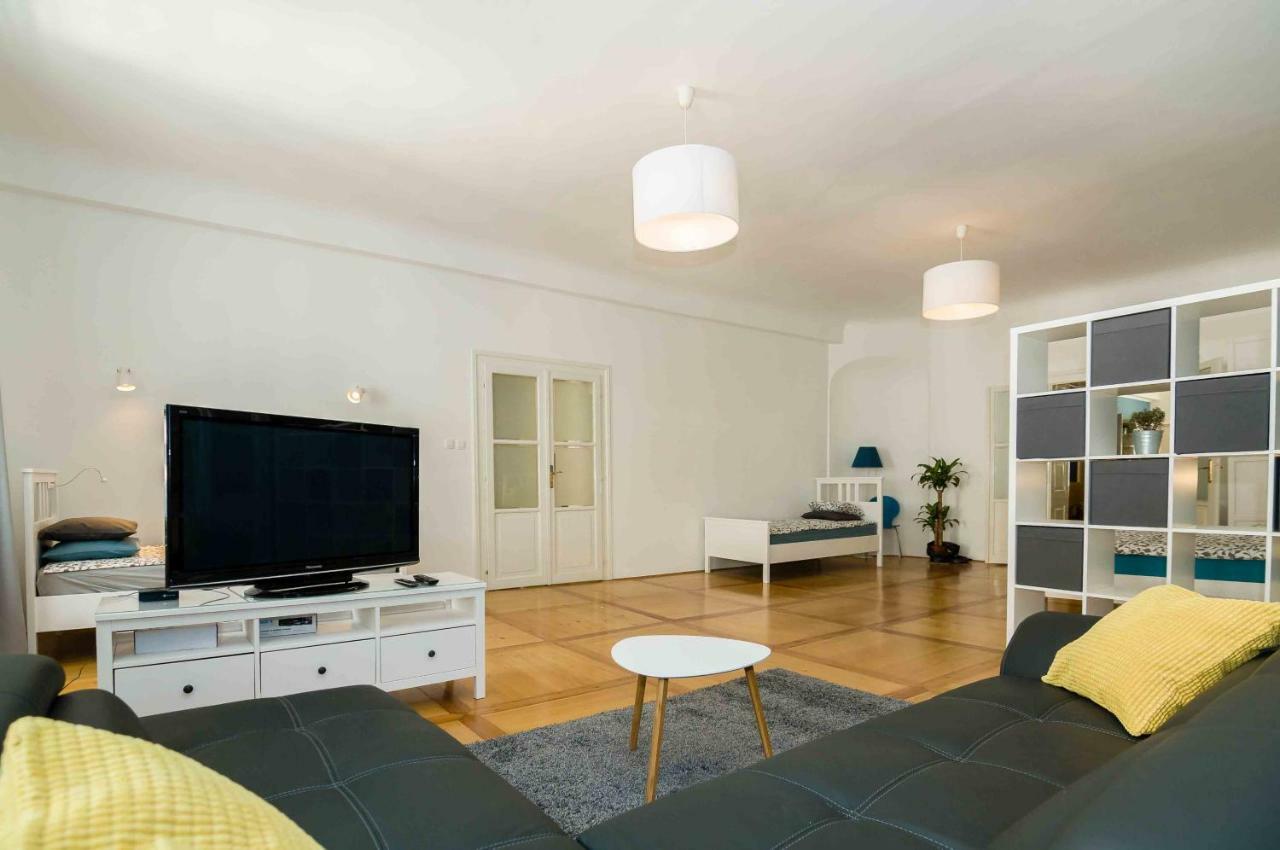 Elegant Central Apartment Ljubljana Eksteriør billede